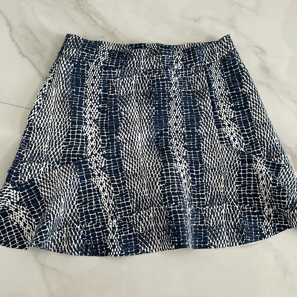 Skirt! Le lis blac!